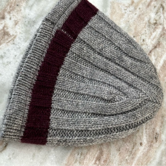 Vintage Abercrombie Beanie - 2000s Y2K - Wool Knit Fleece Lined Cold Weather Hat - Picture 6 of 10
